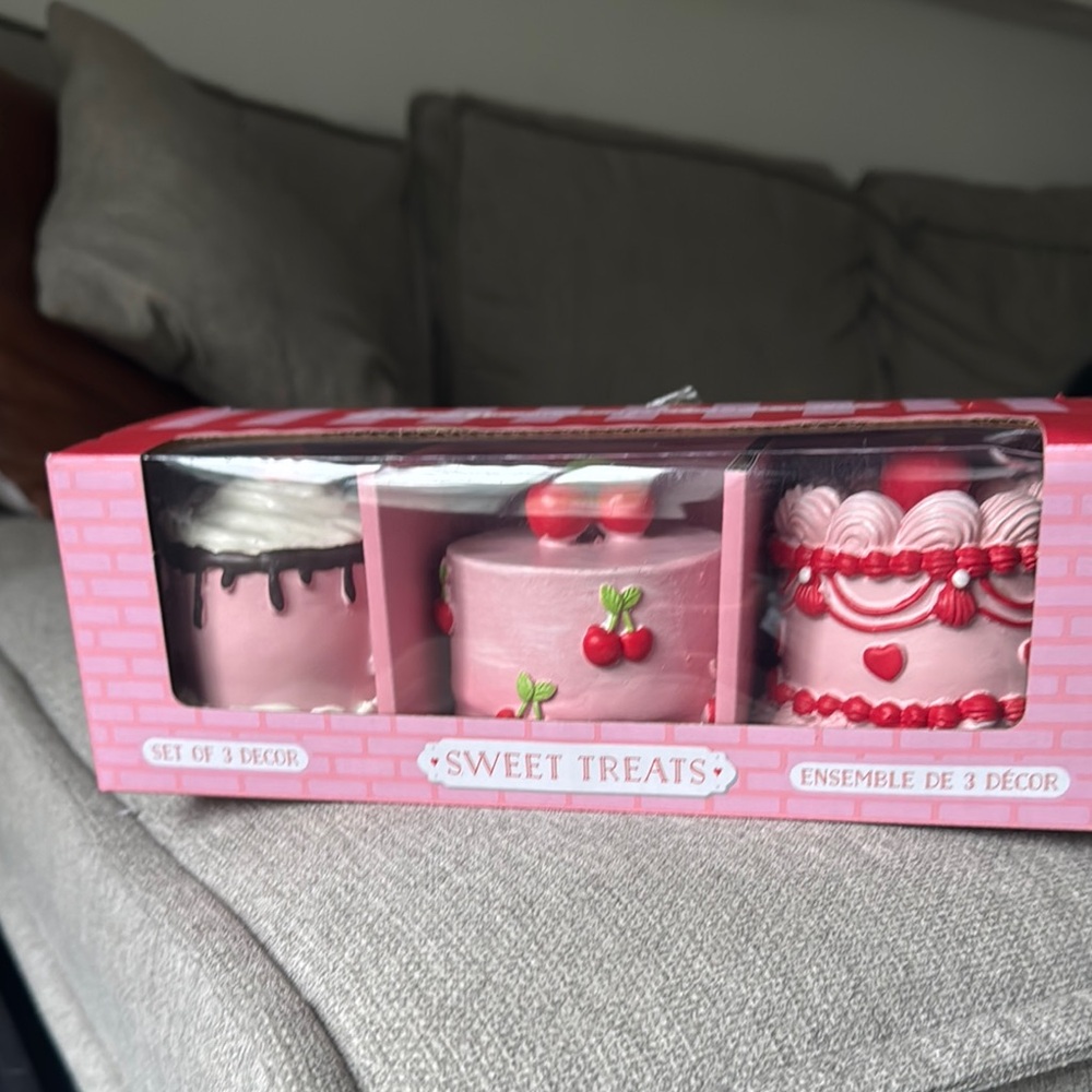 Sweet Treats Decorative Set